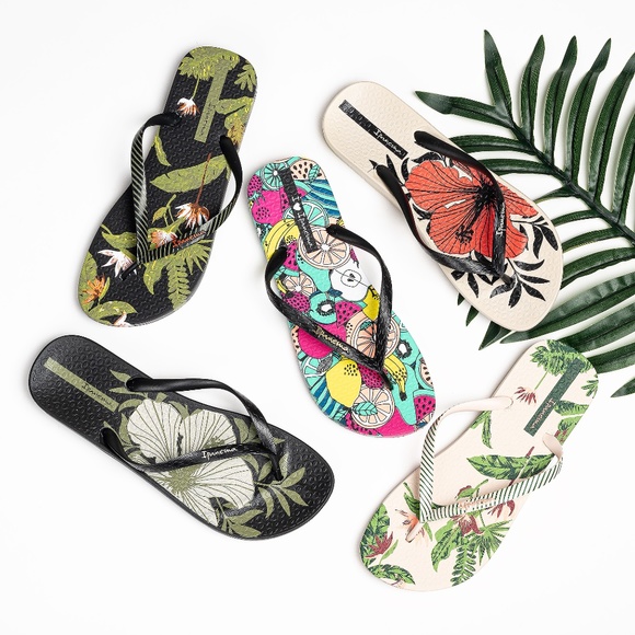 Ipanema Paradise Black Green Flip Flops Sandals - Picture 2 of 2